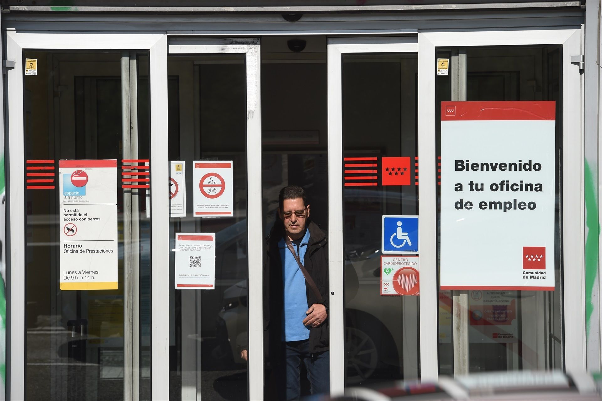 Todas las ayudas del SEPE que puedes cobrar si estás desempleado en 2025